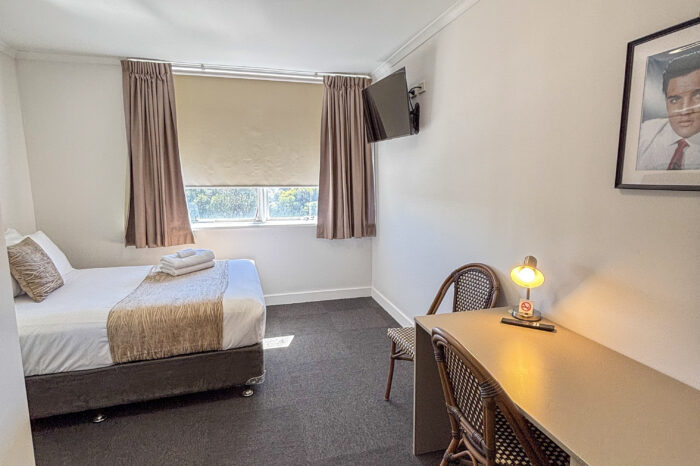 rooms in 4 Star Hotel parkes nsw