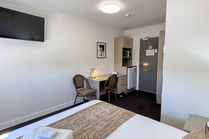 rooms in 4 Star Hotel parkes nsw