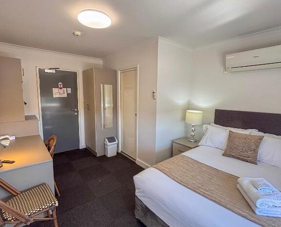 rooms in 4 Star Hotel parkes nsw